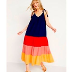 NWOT Sleeveless tasseled color lock all-day maxi swing dress